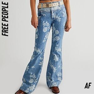 FREE PEOPLE NAOMI FLARED JEANS NEW NWT SIZE 25